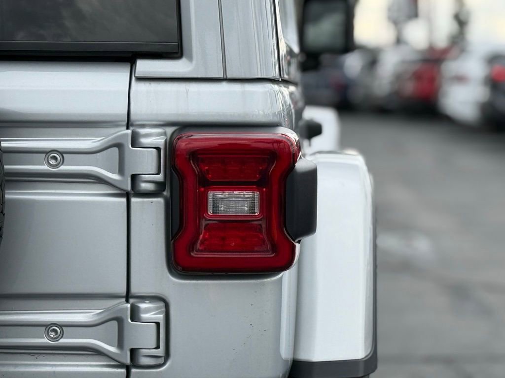 Used 2022 Jeep Wrangler Unlimited Rubicon image 10