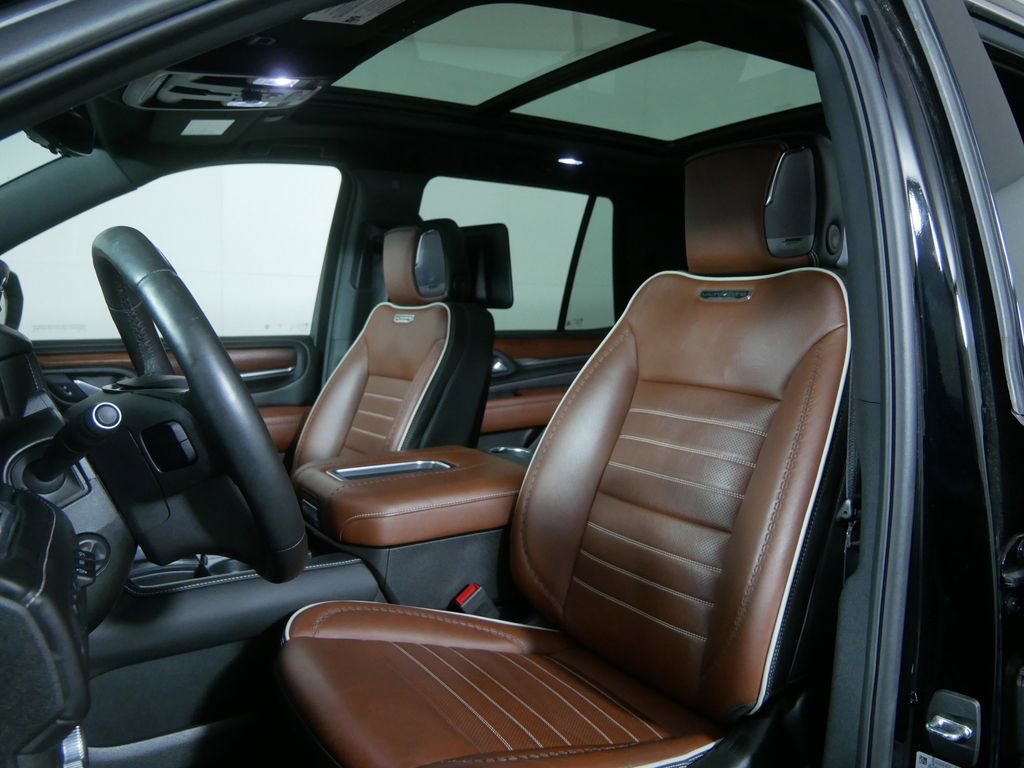 Used 2024 GMC Yukon Denali Ultimate AWD/4WD image 9