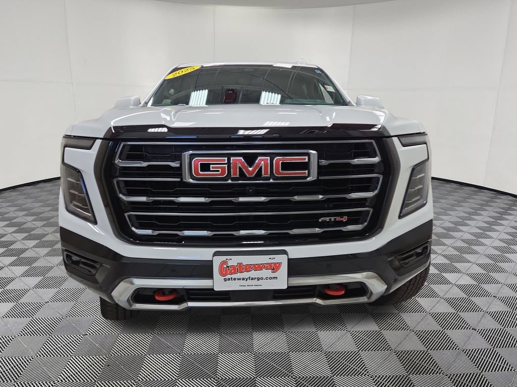 Used 2025 GMC Yukon XL AT4 w/ AT4 Premium Package AWD/4WD image 5