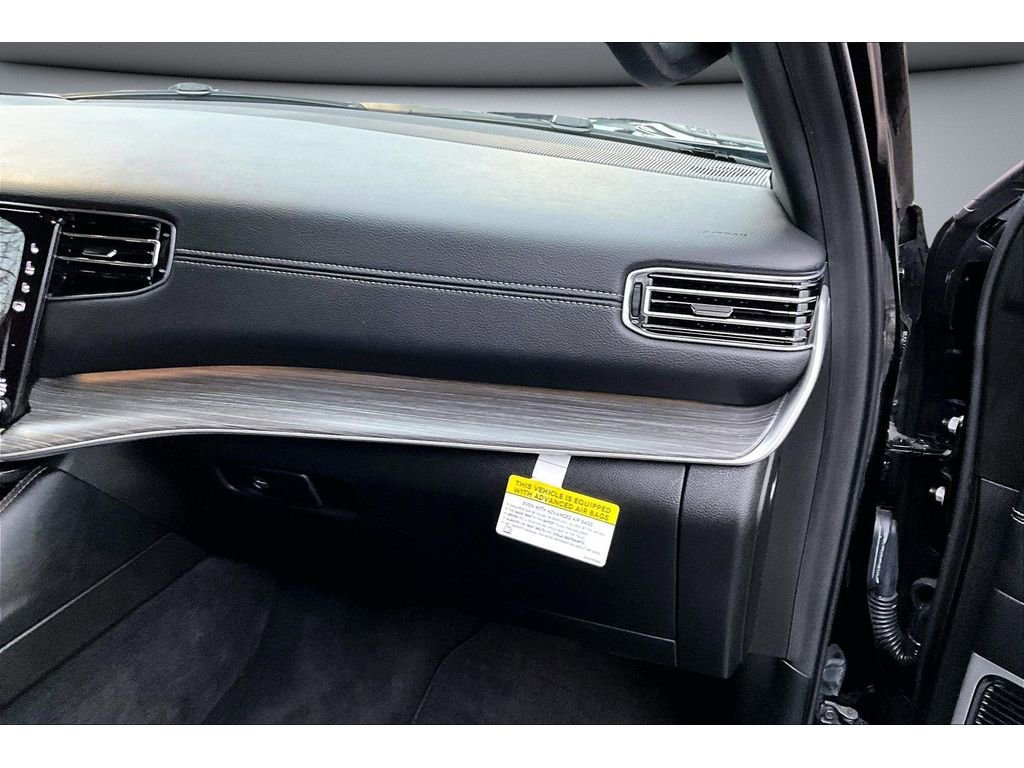 Certified 2024 Jeep Wagoneer L Series III w/ Premium Group I image 18