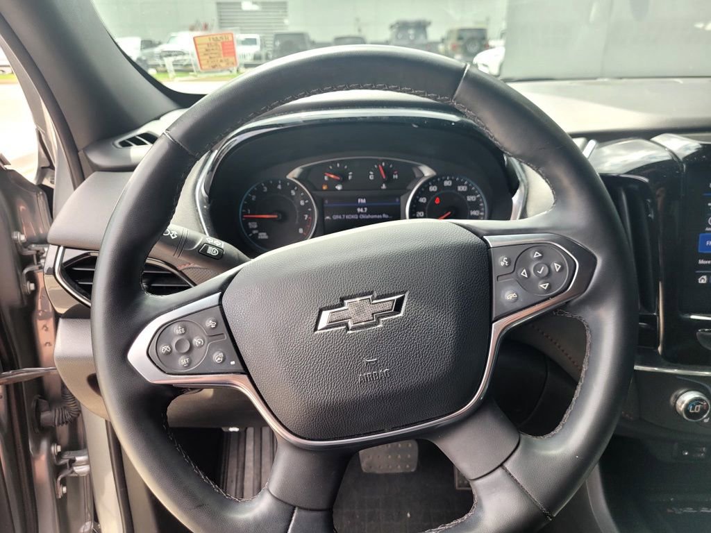 Used 2023 Chevrolet Traverse RS FWD image 12