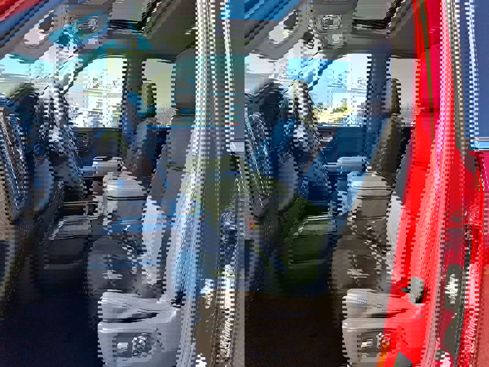 Used 2021 Chevrolet Silverado 1500 LTZ image 25