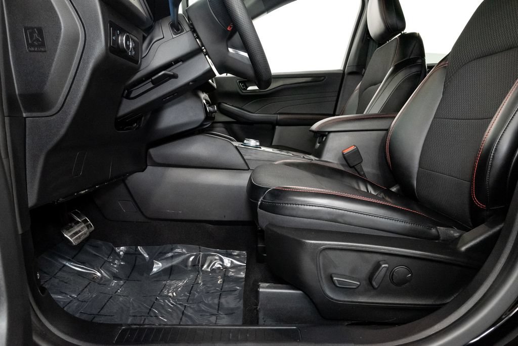 Used 2023 Ford Escape ST-Line Select w/ Tech Pack #2 AWD/4WD image 12