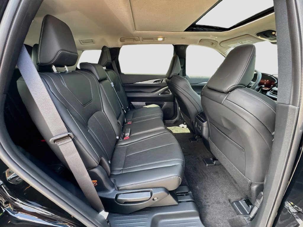 New 2027 INFINITI QX60 Luxe w/ Cargo Package FWD image 30