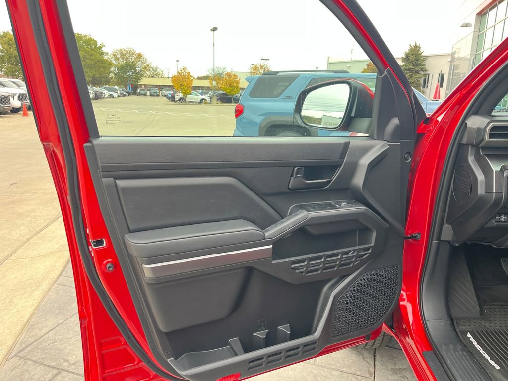 New 2025 Toyota Tacoma SR5 image 11