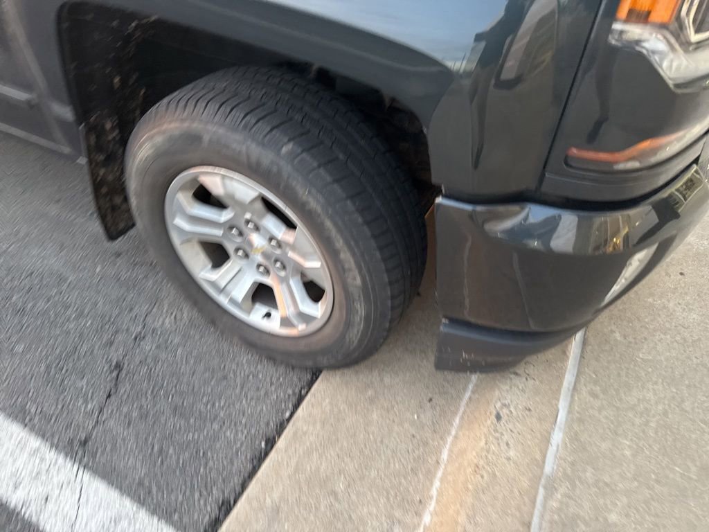 Used 2017 Chevrolet Silverado 1500 LT w/ All Star Edition image 5