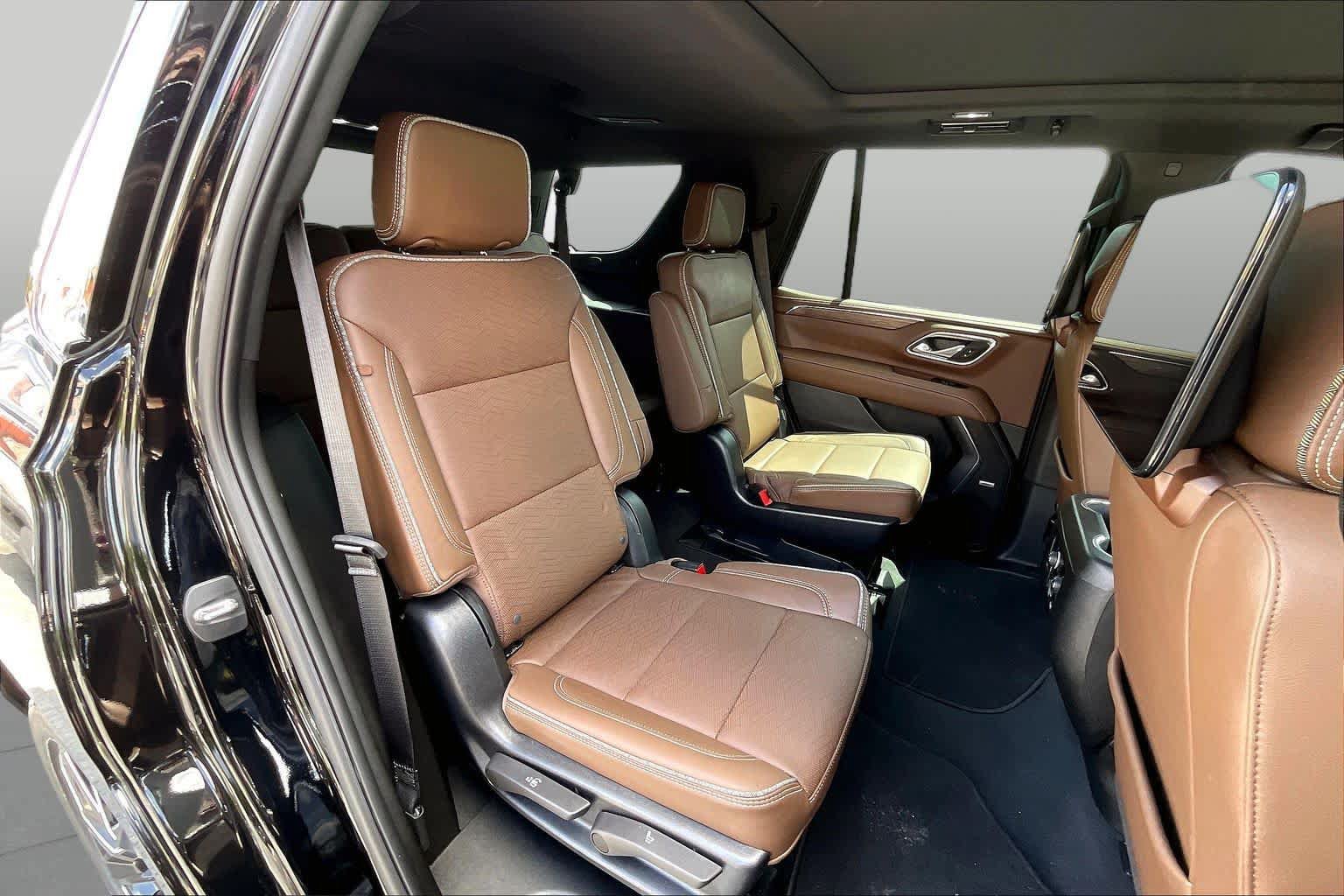 Used 2023 Chevrolet Tahoe High Country AWD/4WD image 26