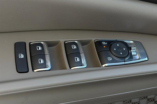 New 2026 Kia Carnival FWD image 12