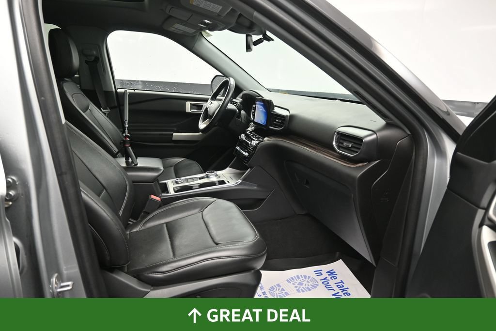 Used 2022 Ford Explorer Limited w/ Equipment Group 301A AWD/4WD image 22