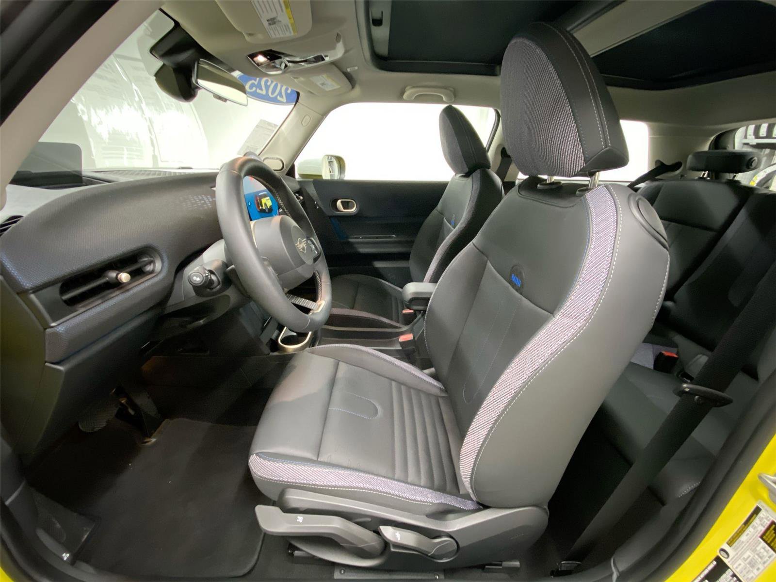 Certified 2025 MINI Cooper S image 17