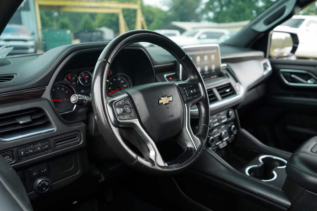 Used 2021 Chevrolet Suburban LT RWD image 6