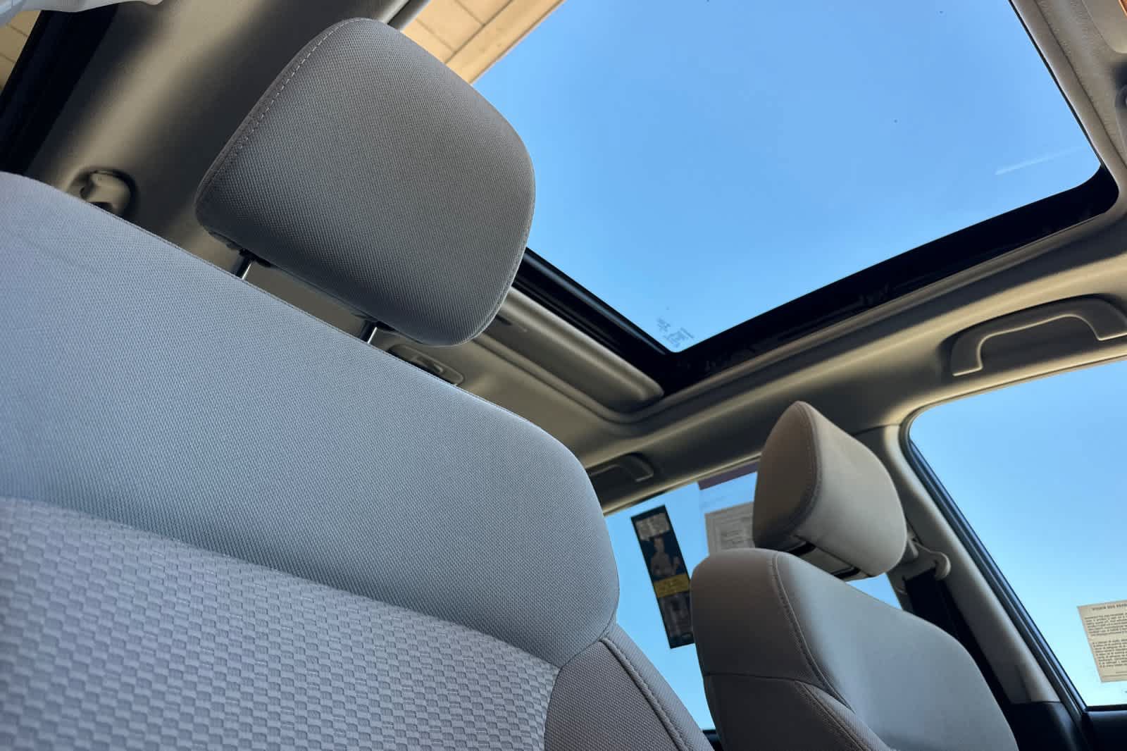 Used 2018 Subaru Forester 2.5i Premium w/ All-Weather Package AWD/4WD image 16