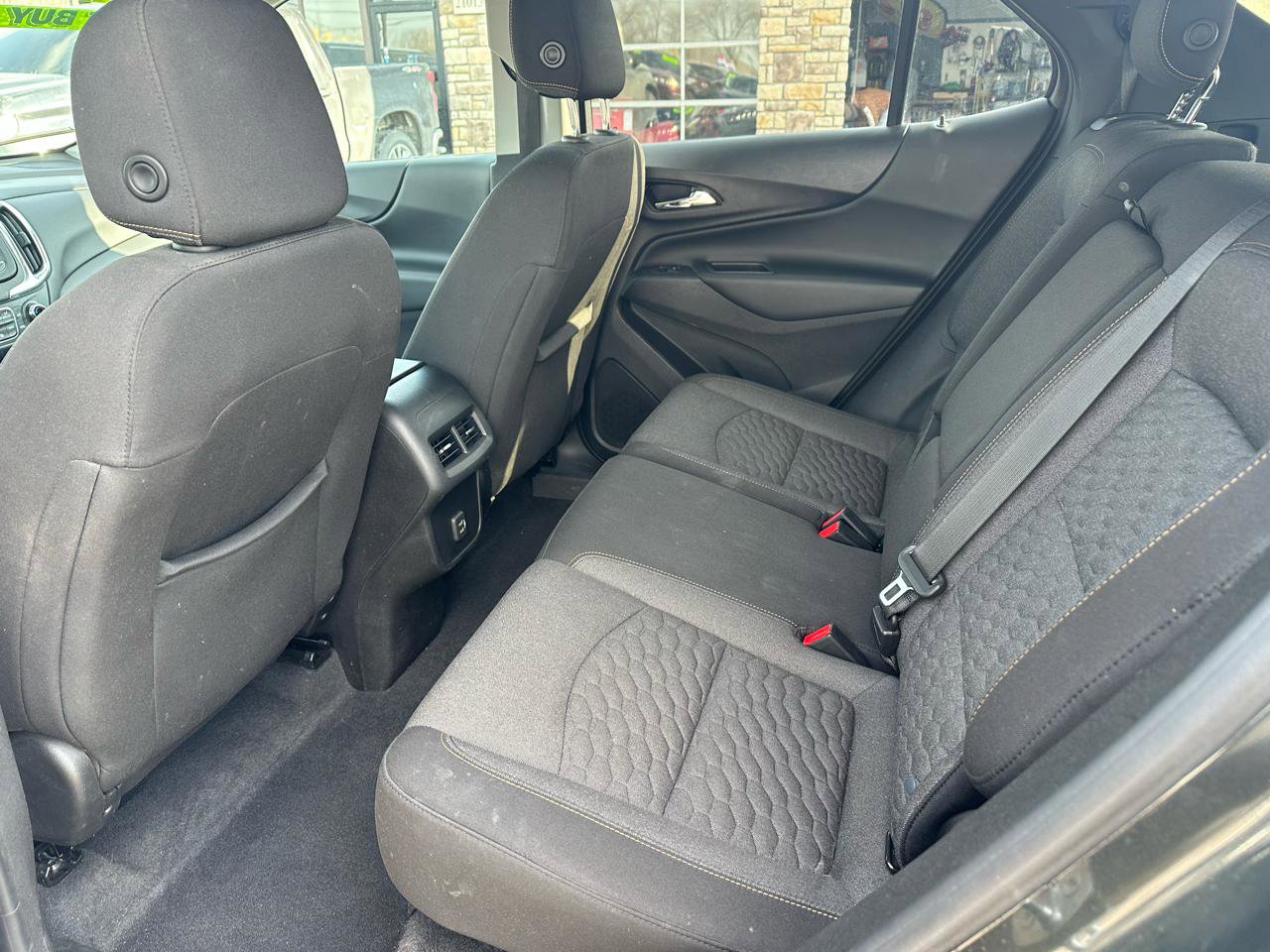 Used 2020 Chevrolet Equinox LT w/ Driver Convenience Package image 9