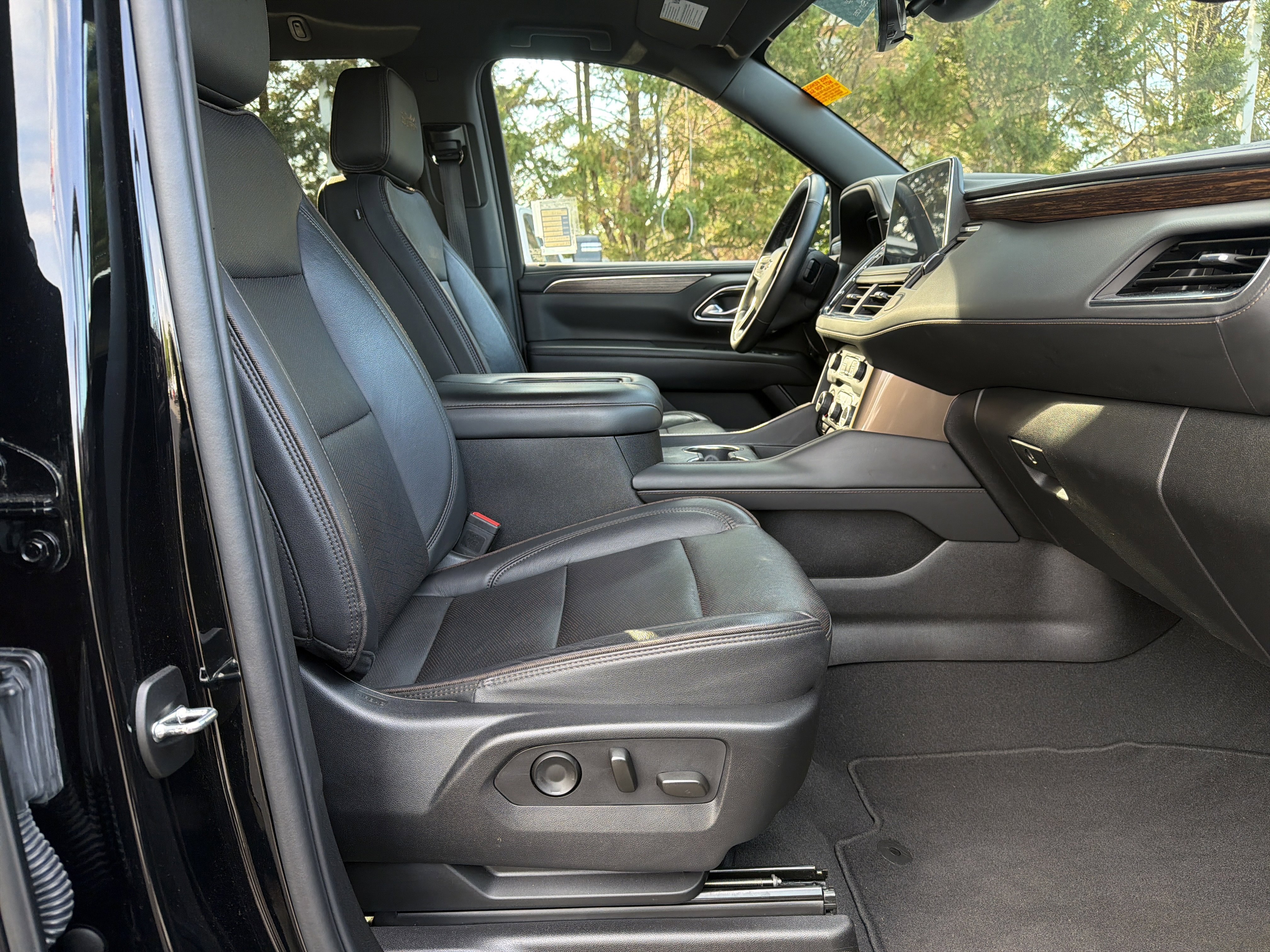 Used 2023 Chevrolet Tahoe High Country image 32