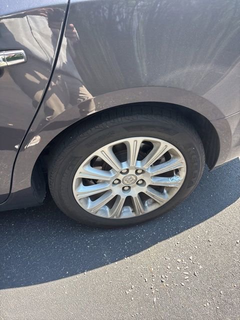 Used 2013 Buick LaCrosse Premium w/ Entertainment Package FWD image 29