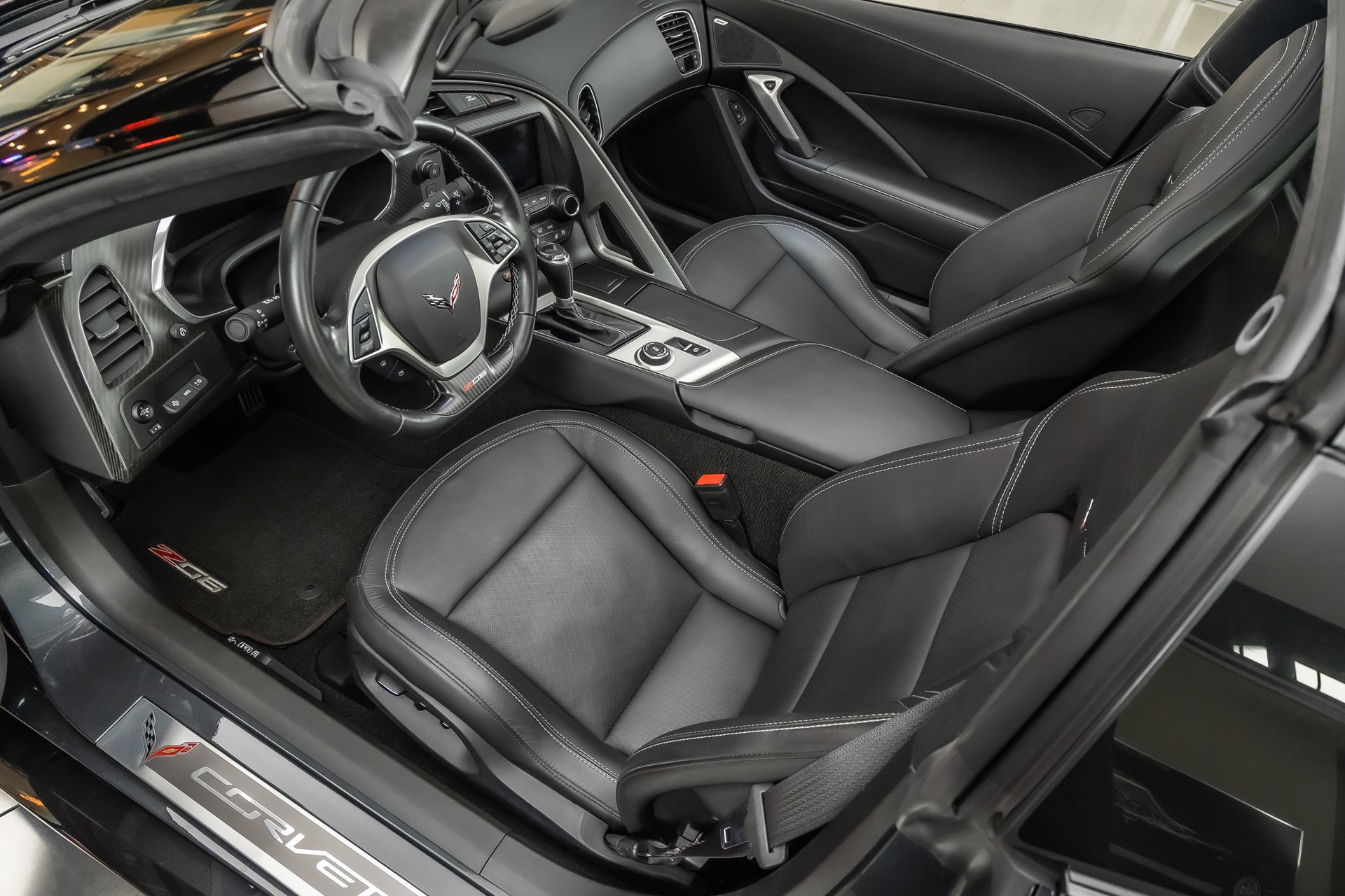 Used 2017 Chevrolet Corvette Z06 image 2