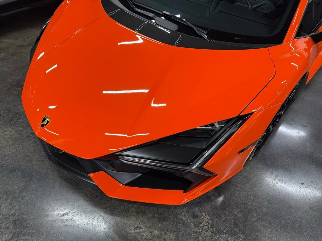 Used 2025 Lamborghini Revuelto image 5