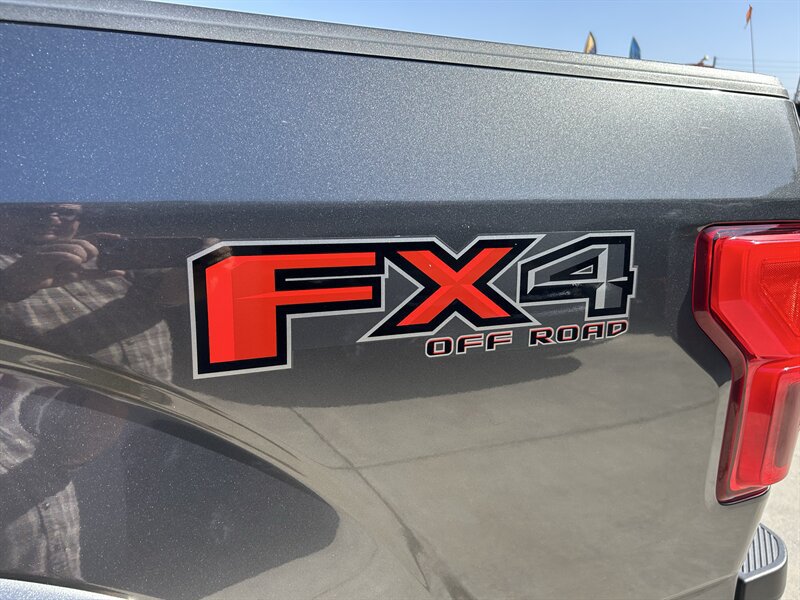 Used 2018 Ford F150 Platinum w/ Equipment Group 701A Luxury AWD/4WD image 13
