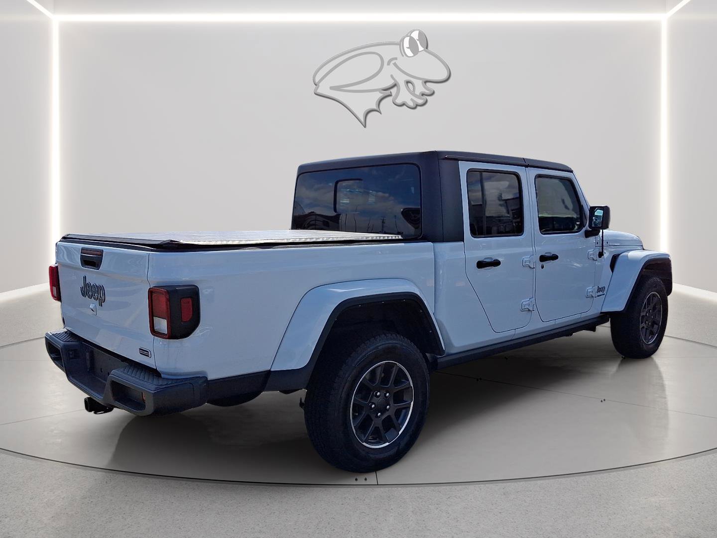 Used 2022 Jeep Gladiator Overland w/ Popular Equipment Package image 4