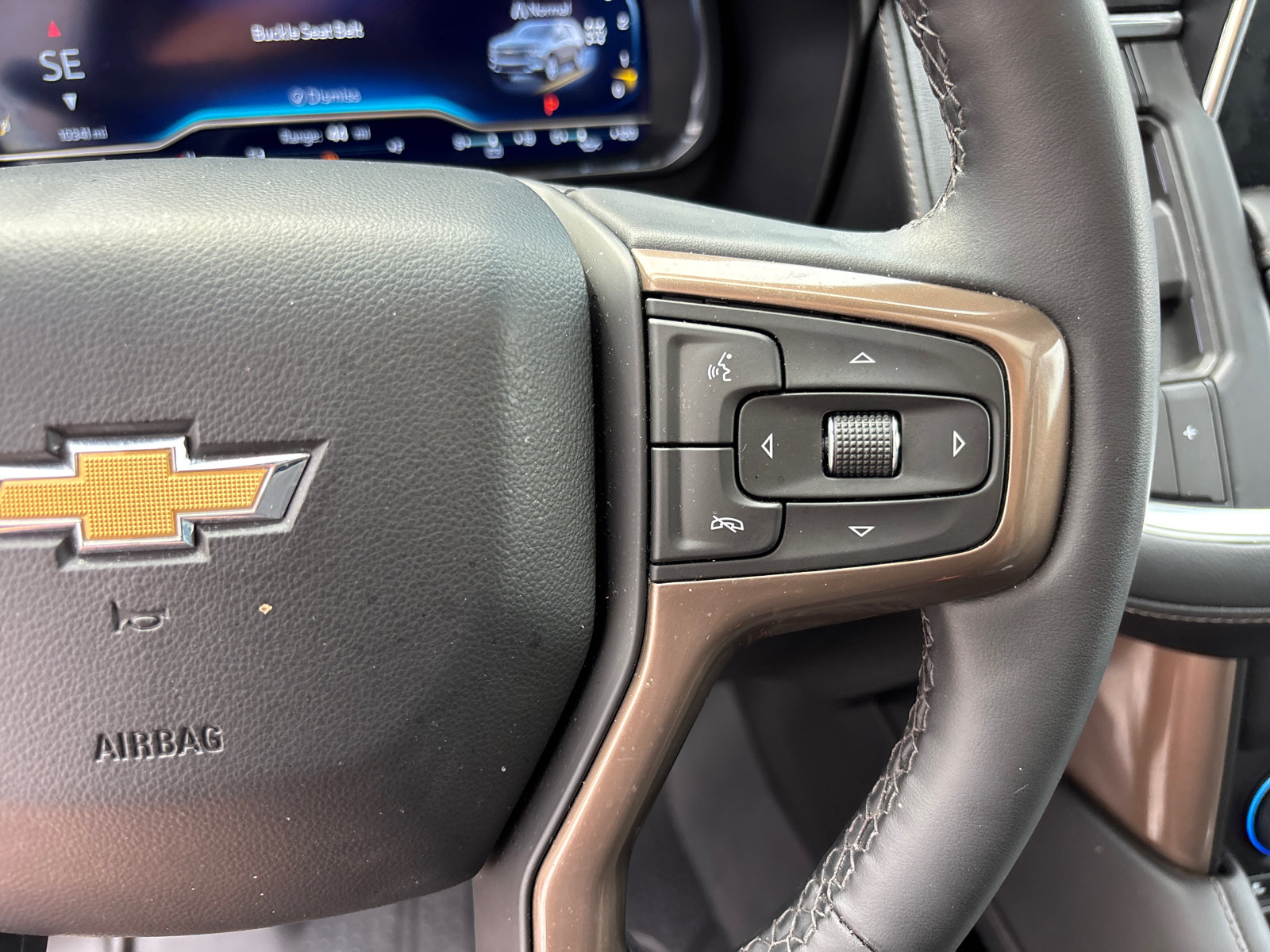 Used 2024 Chevrolet Suburban High Country w/ Premium Package AWD/4WD image 18
