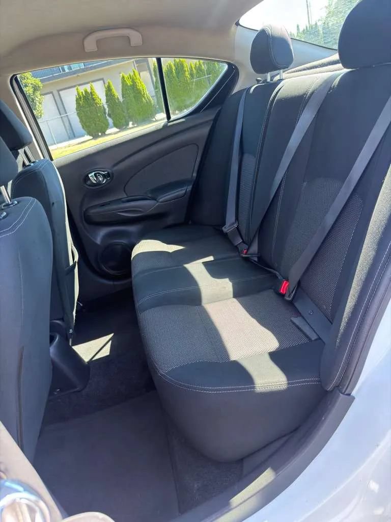 Used 2016 Nissan Versa SV FWD image 10