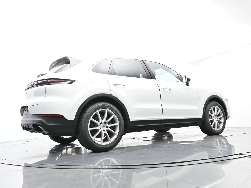 Certified 2024 Porsche Cayenne AWD/4WD image 48