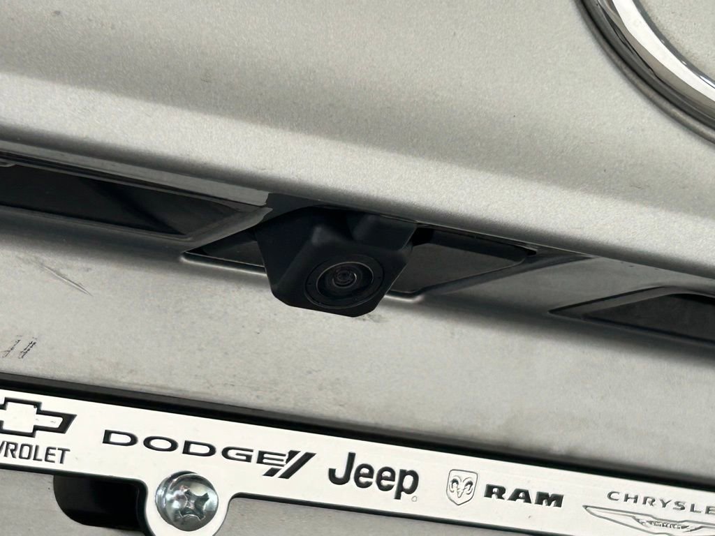 Used 2023 Toyota Highlander LE image 28