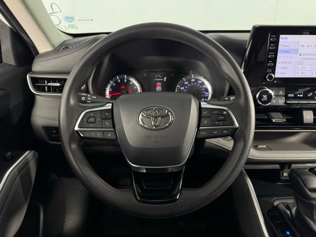 Used 2020 Toyota Highlander L image 22