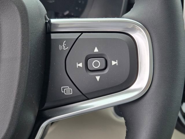 New 2026 Volvo XC40 B5 Plus w/ Protection Package Premier AWD/4WD image 27