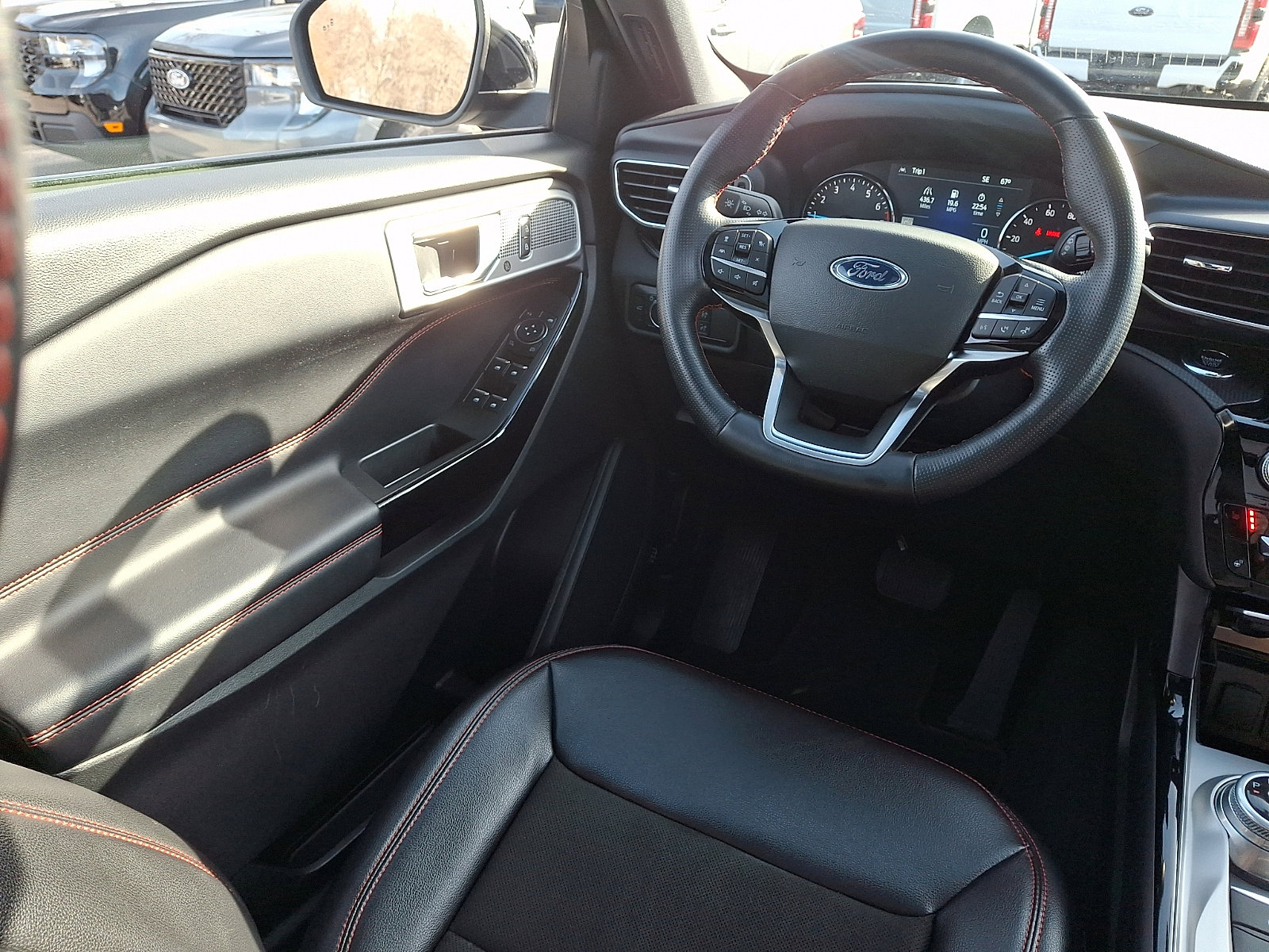 Certified 2022 Ford Explorer ST-Line image 14