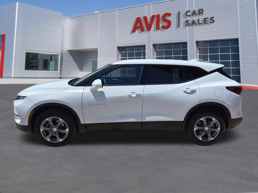 Used 2025 Chevrolet Blazer LT FWD image 10