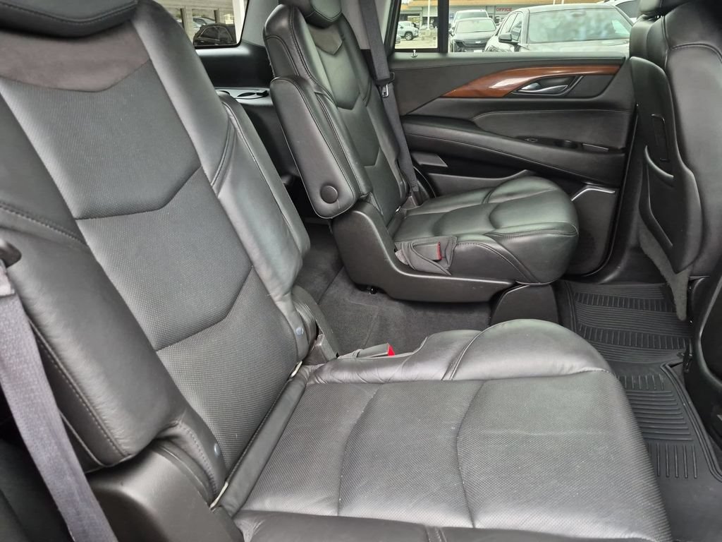 Used 2018 Cadillac Escalade 4WD image 19