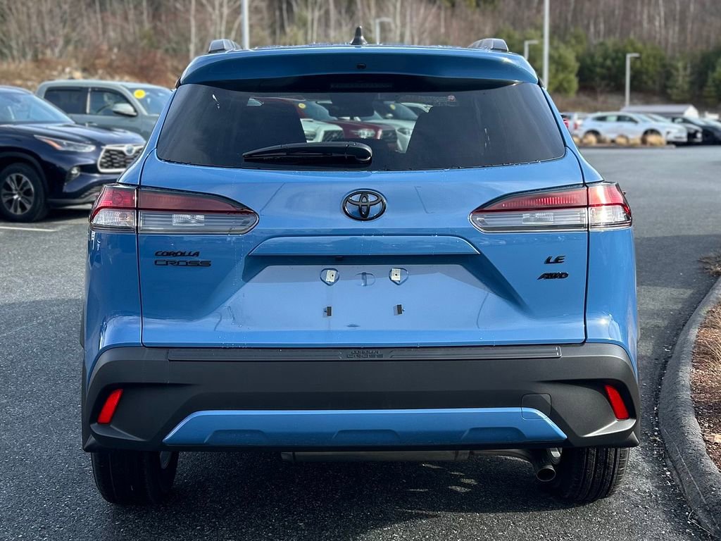 New 2026 Toyota Corolla Cross LE w/ Moonroof Package image 4