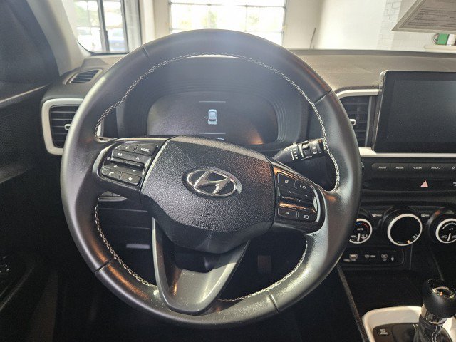 Used 2026 Hyundai Venue SEL FWD image 18