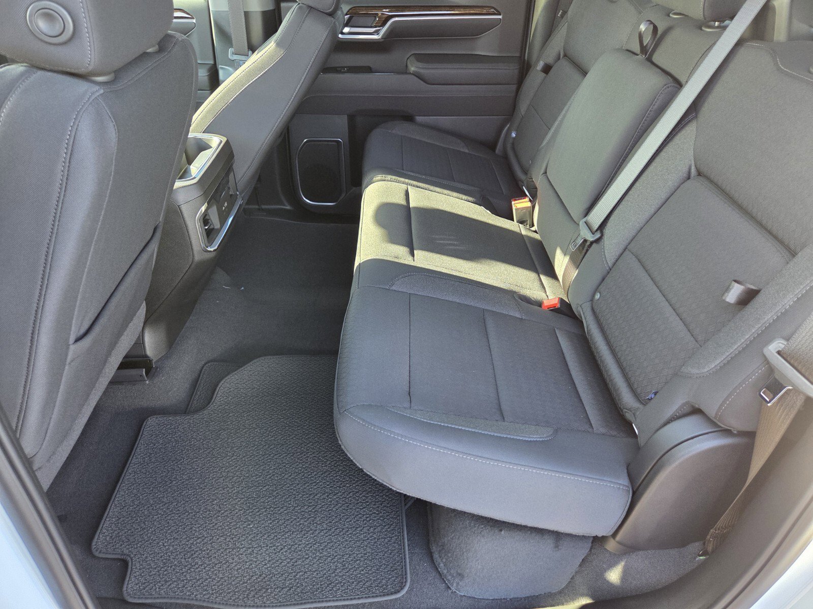 New 2025 GMC Sierra 1500 Elevation image 7