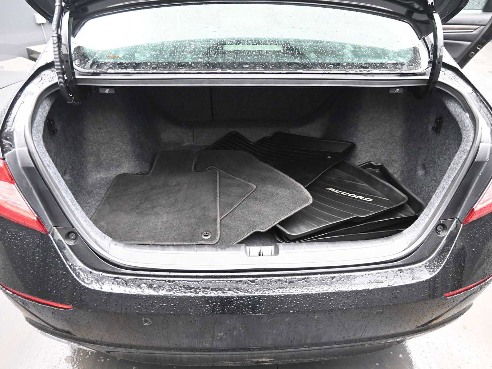 Used 2022 Honda Accord EX-L image 13