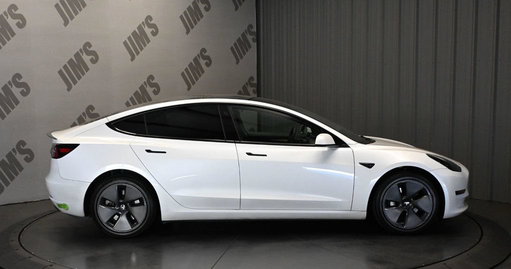 Used 2023 Tesla Model 3 Standard Range RWD image 4