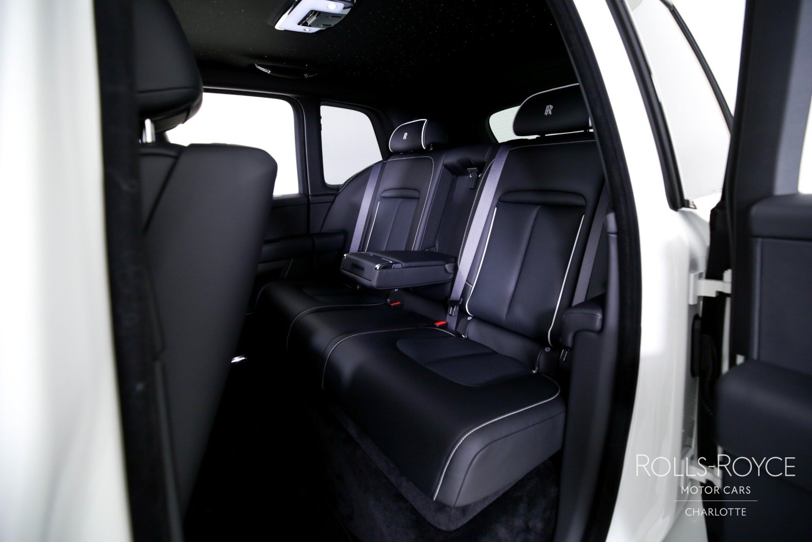 Certified 2025 Rolls-Royce Cullinan AWD/4WD image 17