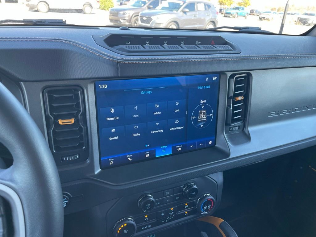 Used 2024 Ford Bronco Badlands image 17