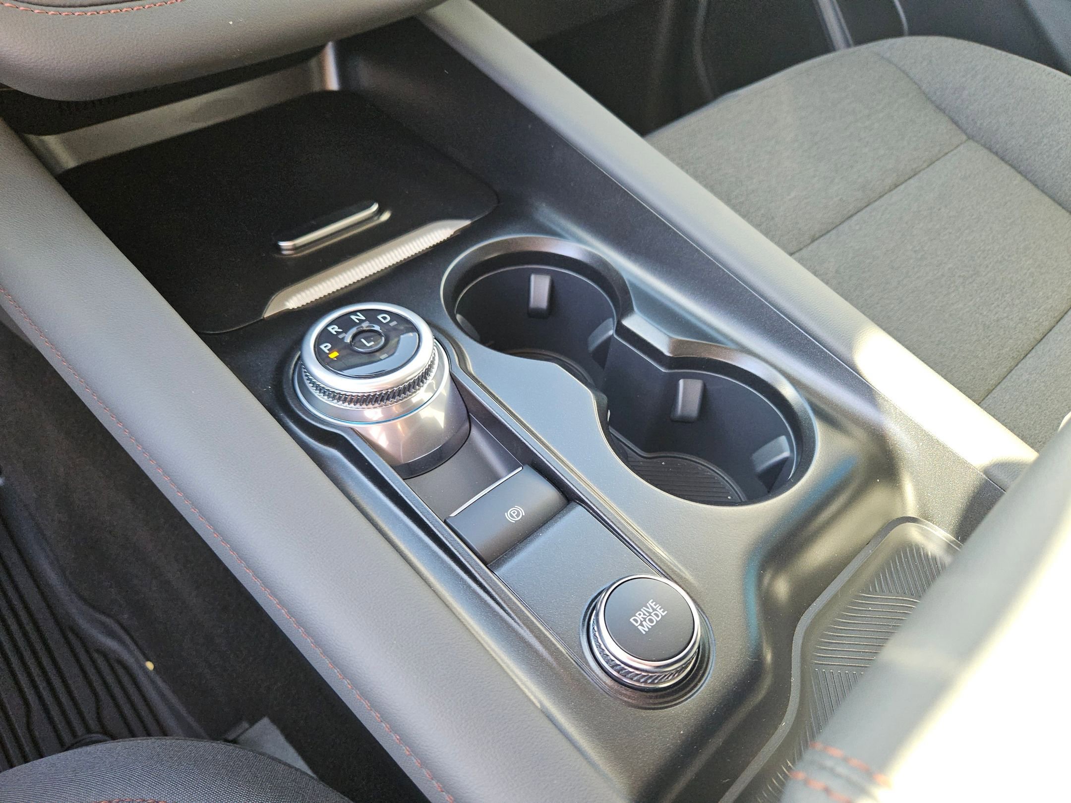 New 2025 Ford Explorer Active image 10