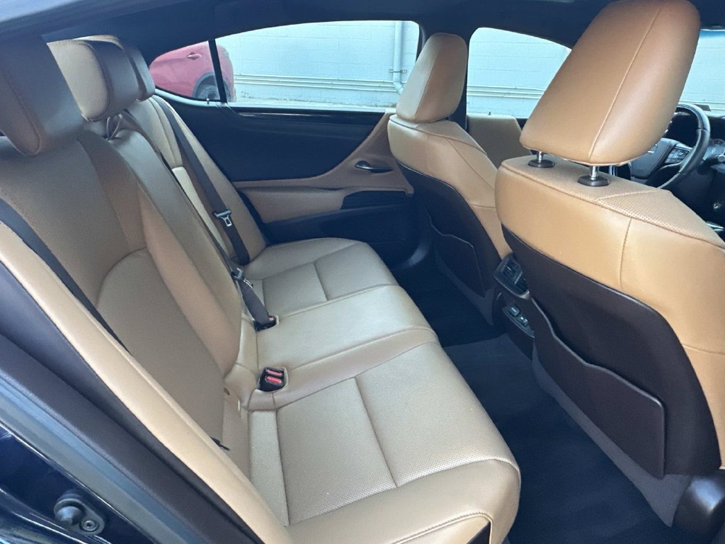 Used 2021 Lexus ES 350 w/ Premium Package FWD image 16
