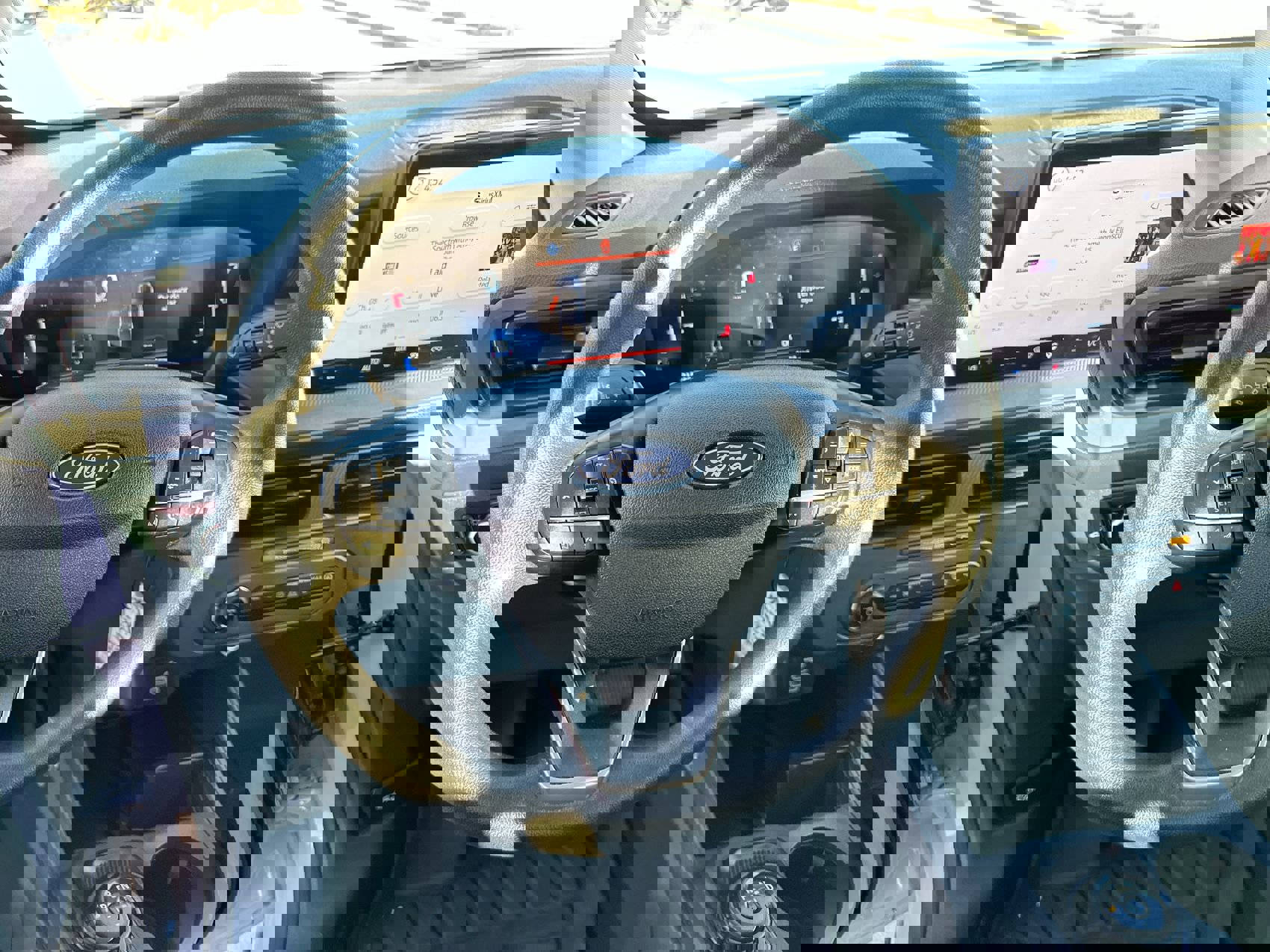 Used 2025 Ford Maverick XL w/ Equipment Group 102A image 14