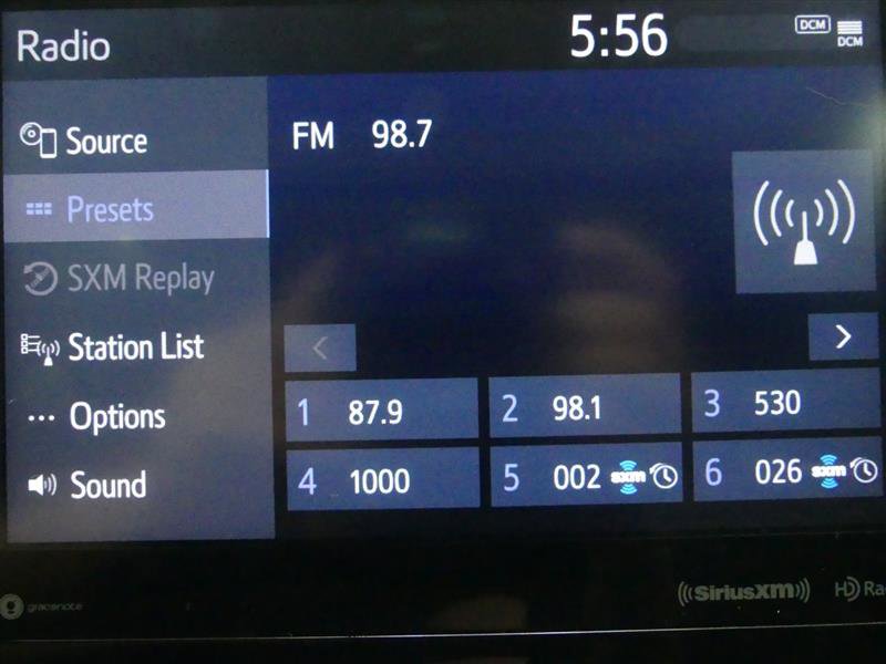 Used 2021 Toyota Highlander XLE image 10