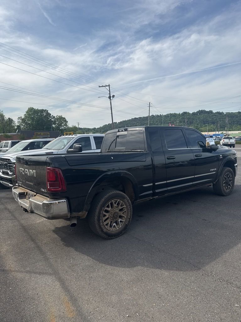 Used 2026 RAM 2500 Limited AWD/4WD image 3