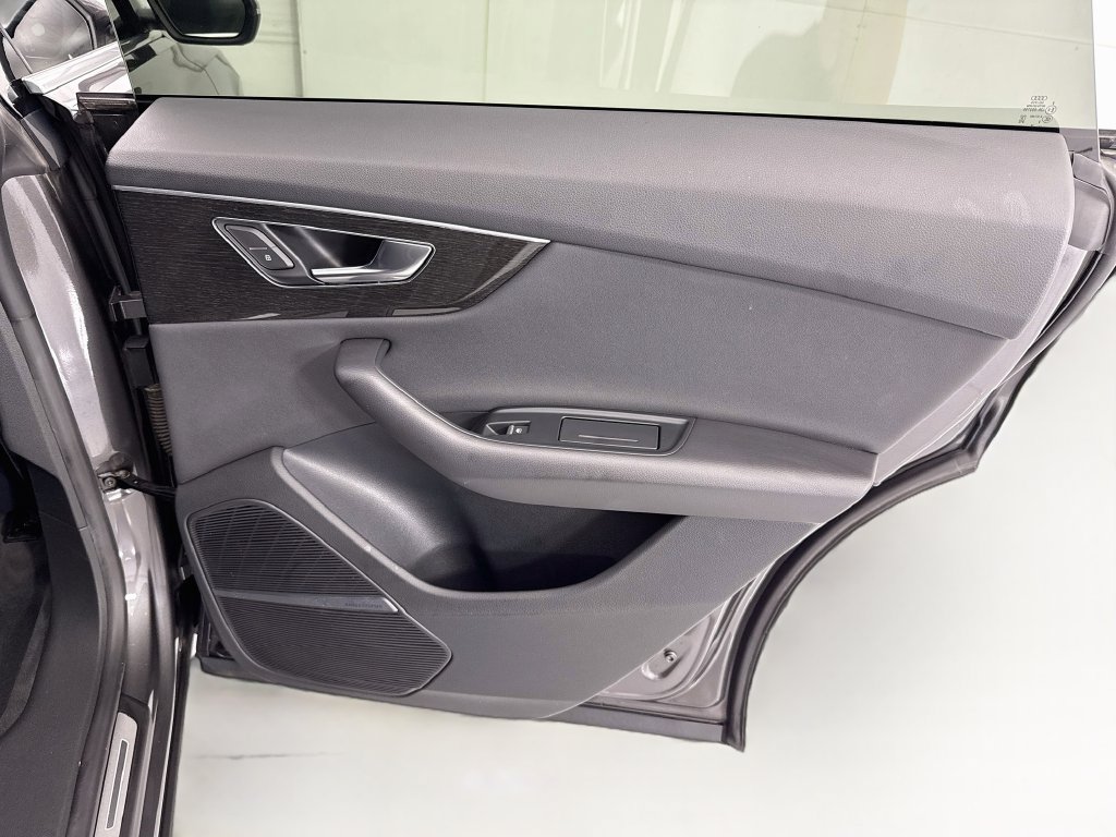Used 2020 Audi Q8 Premium Plus w/ Premium Plus Package AWD/4WD image 26
