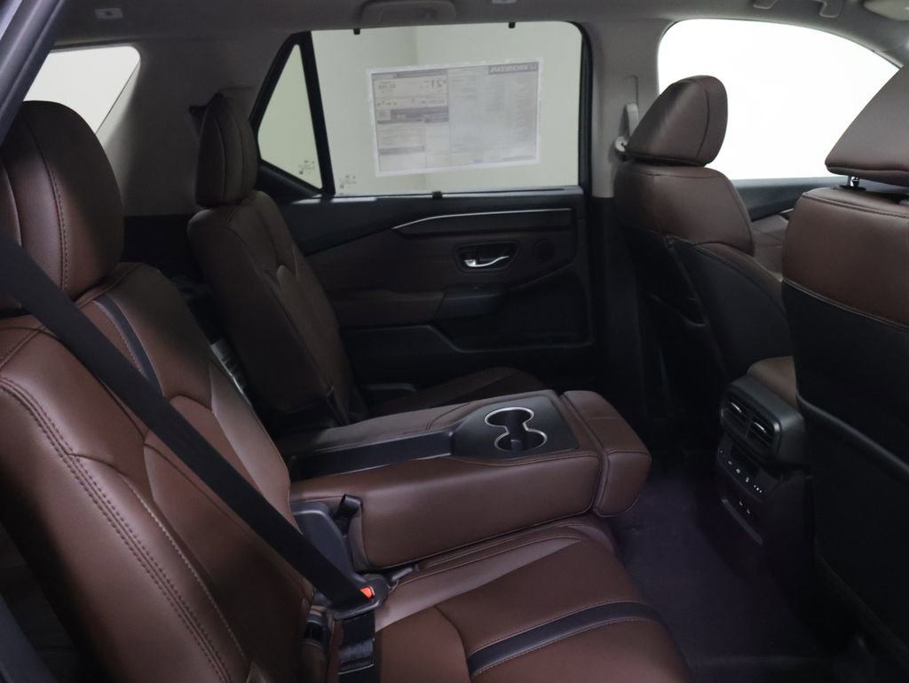 New 2026 Honda Pilot Touring image 16