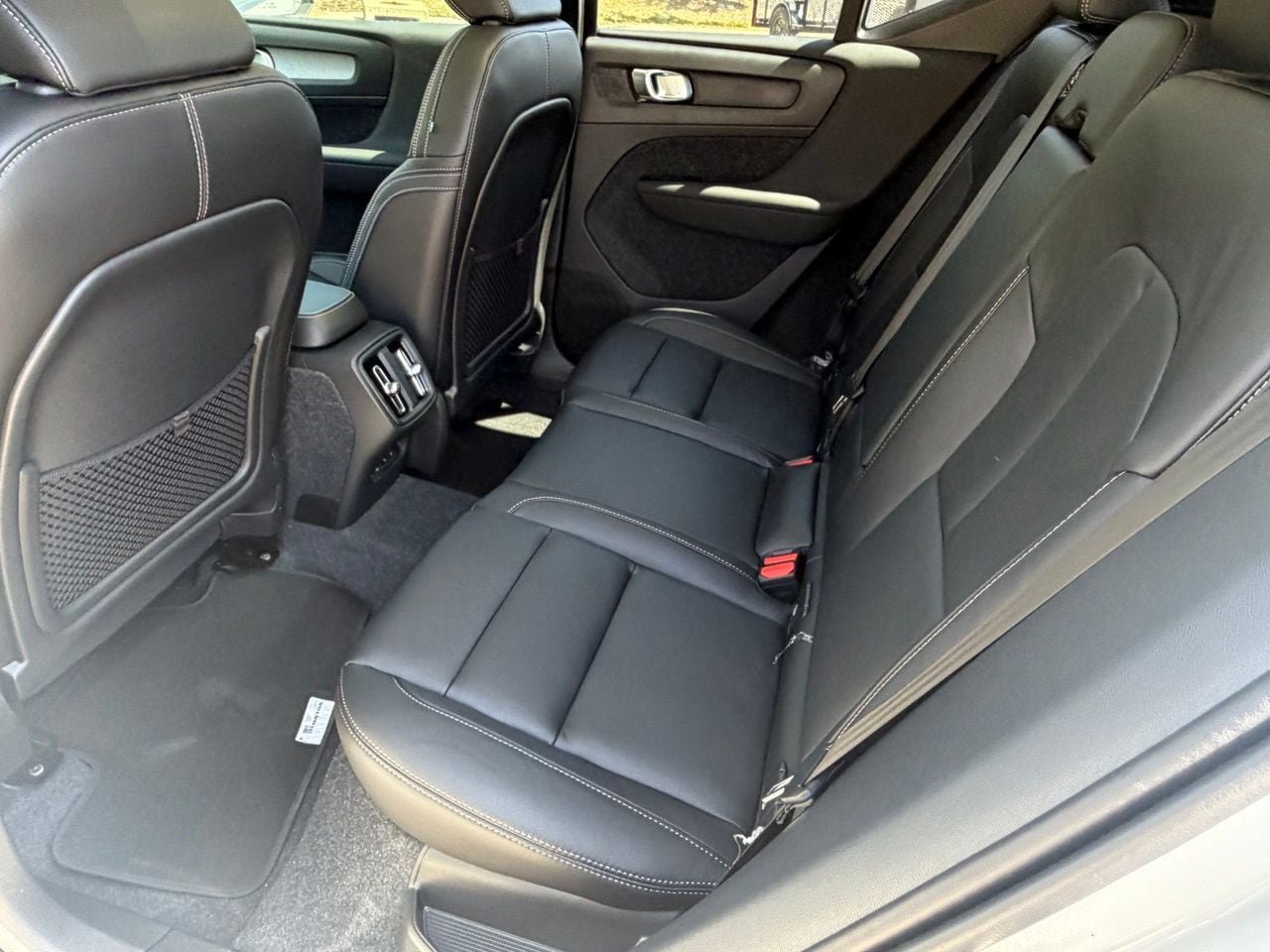 New 2026 Volvo XC40 B5 Core w/ Protection Package Premier AWD/4WD image 22