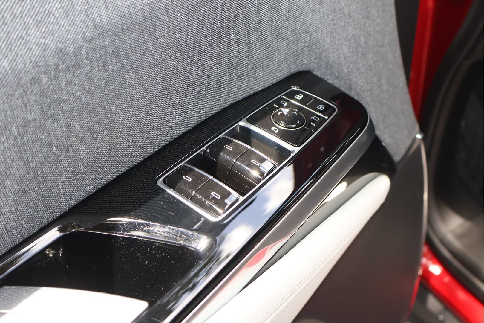 Certified 2025 Cadillac Escalade ESV Sport Platinum AWD/4WD image 10
