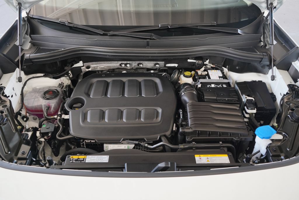 New 2026 Volkswagen Tiguan SE FWD image 38