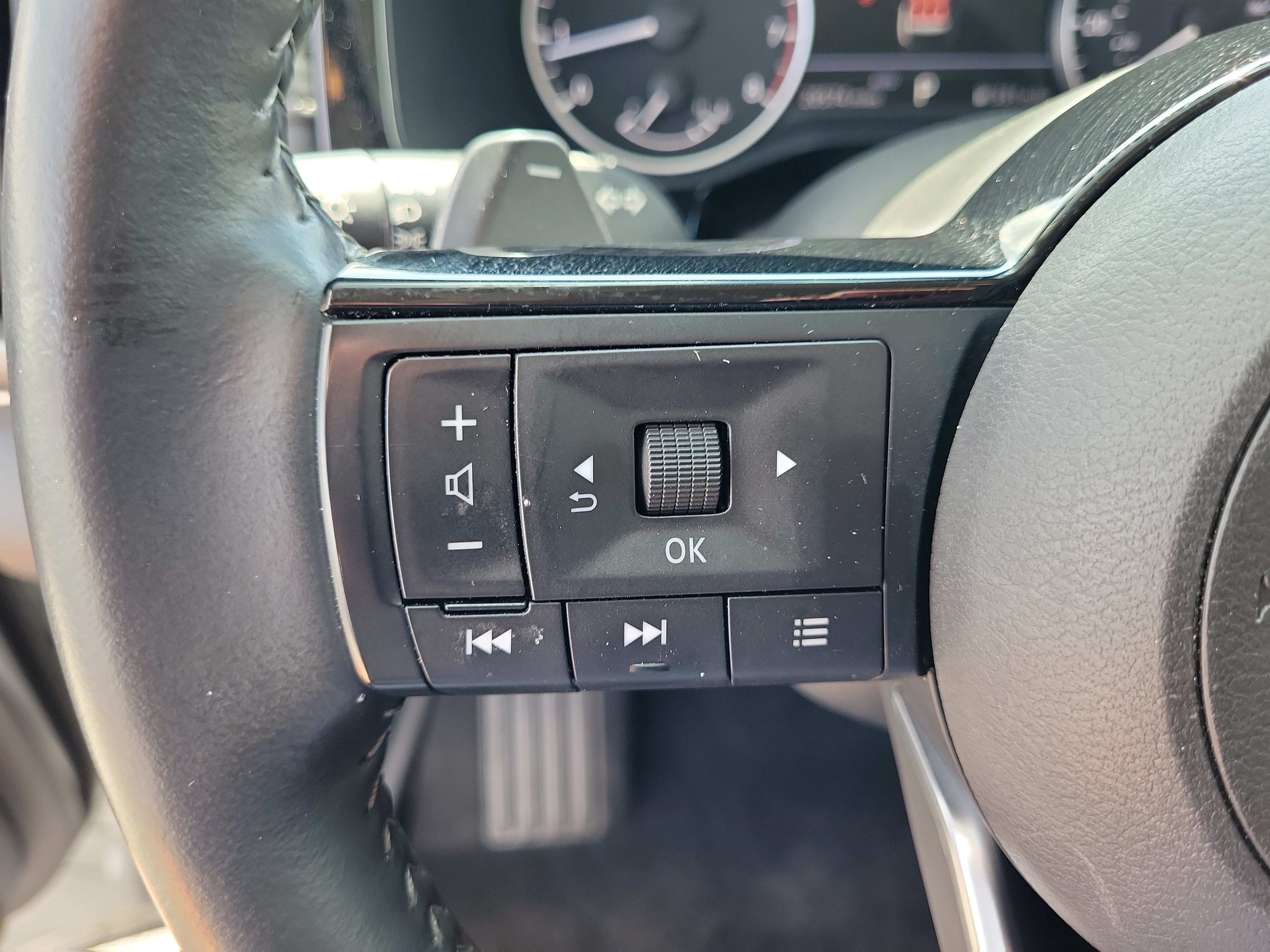 Certified 2025 Nissan Pathfinder SL AWD/4WD image 20